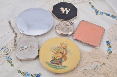 Lot 317 - Six vintage unmarked chromed compacts