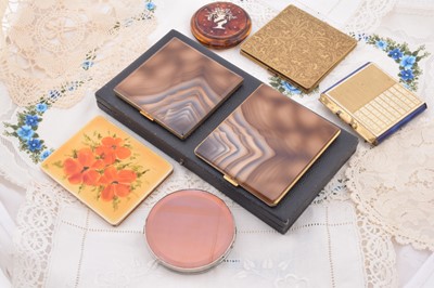 Lot 349 - German compacts