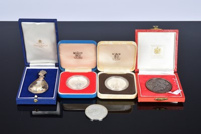 Lot 417 - A 1970s silver Commemorative tea caddy spoon from Mappin & Webb and other items