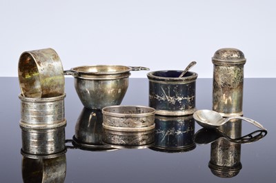 Lot 427 - A small group of silver items