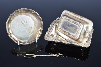 Lot 429 - A cute miniature silver plated entrée dish and cover