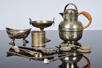 Lot 450 - A collection of American and other items