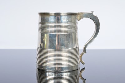 Lot 452 - A Georgian style one pint tankard