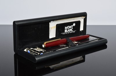 Lot 583 - A Mont Blanc fountain pen