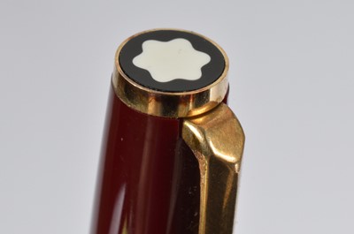 Lot 583 - A Mont Blanc fountain pen