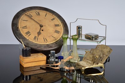 Lot 586 - A group of various items