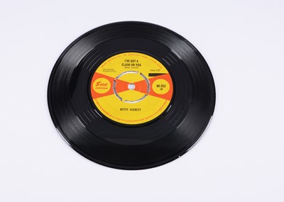 Lot 26 - Betty Everett 7" Single
