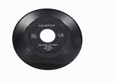 Lot 130 - Sandy Wynns 7" Single