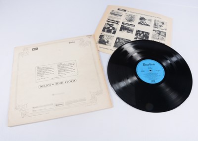 Lot 466 - Pink Floyd / Signed LP
