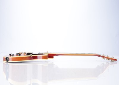 Lot 516 - Electric Guitar / Bass