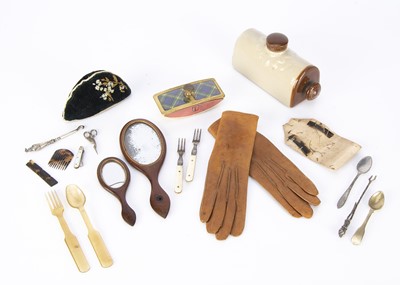 Lot 1227 - Doll’s accessories