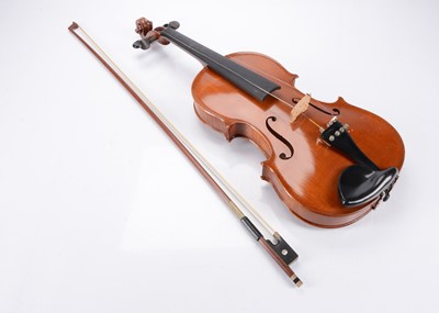 Lot 526 - Violin
