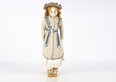 Lot 1231 - An Alt Beck & Gottschalck turned shoulder head doll