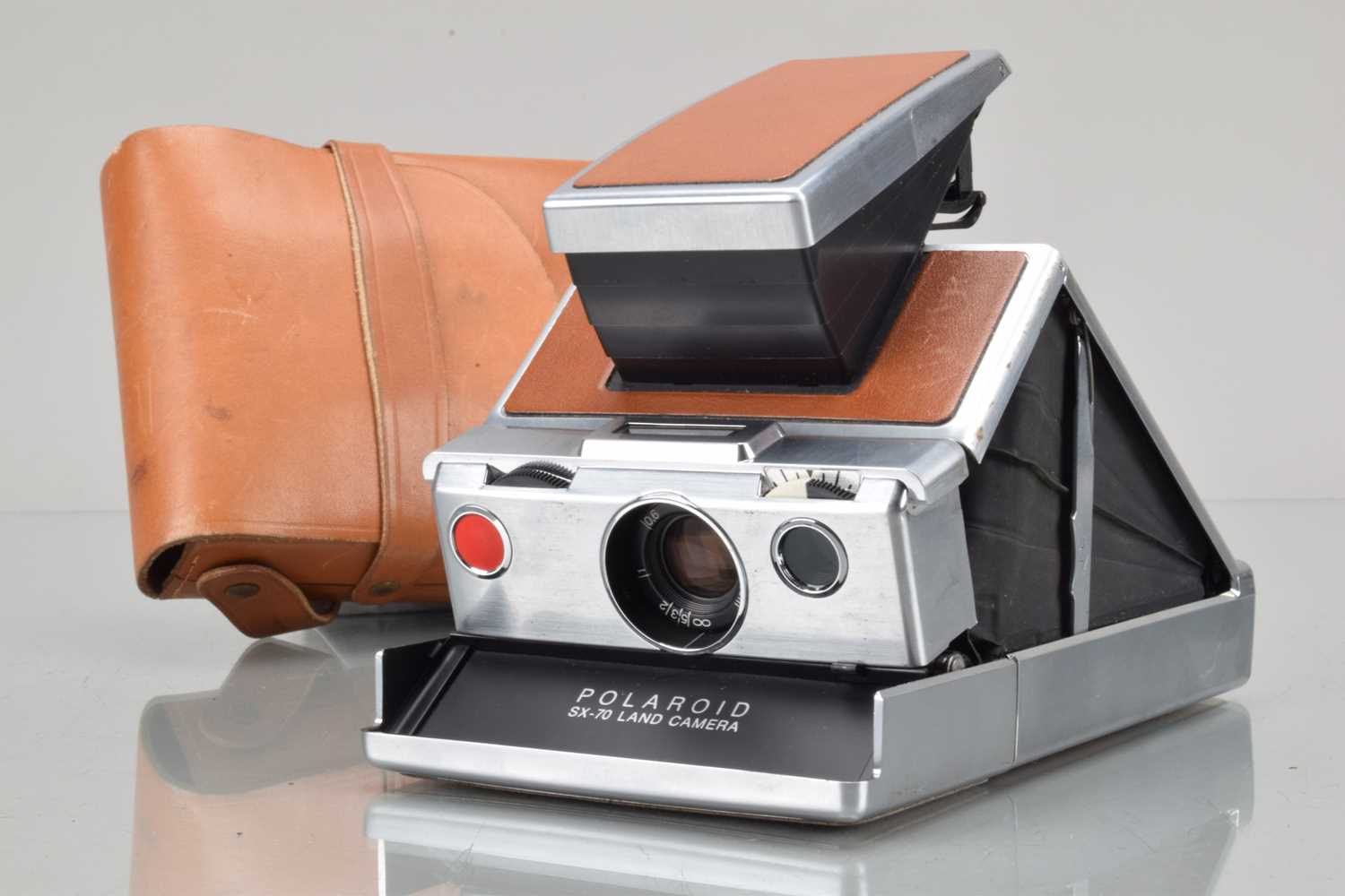 Lot 2 - A Polaroid SX-70 Land Camera