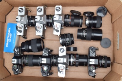 Lot 141 - A Tray of Praktica Cameras