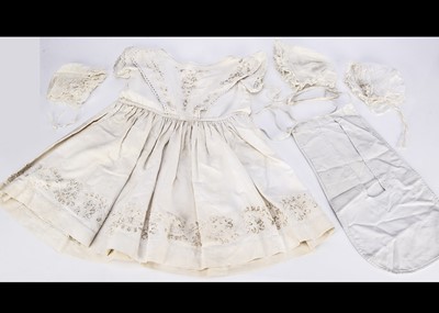 Lot 1249 - A quantity of 19th century children’s and adult white cotton clothes