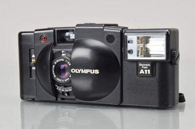 Lot 177 - An Olympus XA 2 Compact Camera