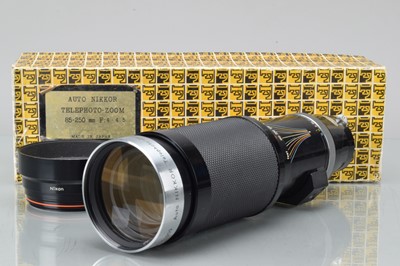Lot 186 - A Nippon Kogaku Auto Nikkor Telephoto Zoom 4.5-25cm f/4.5 Non Ai Lens