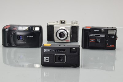 Lot 211 - A Group of Compact Cameras