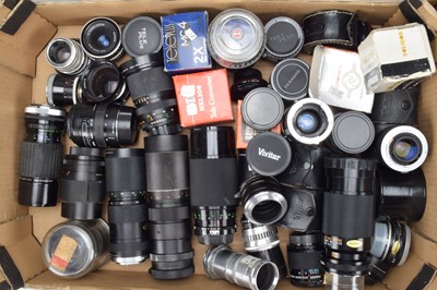 Lot 242 - A Tray of Lenses and Tele-Converters