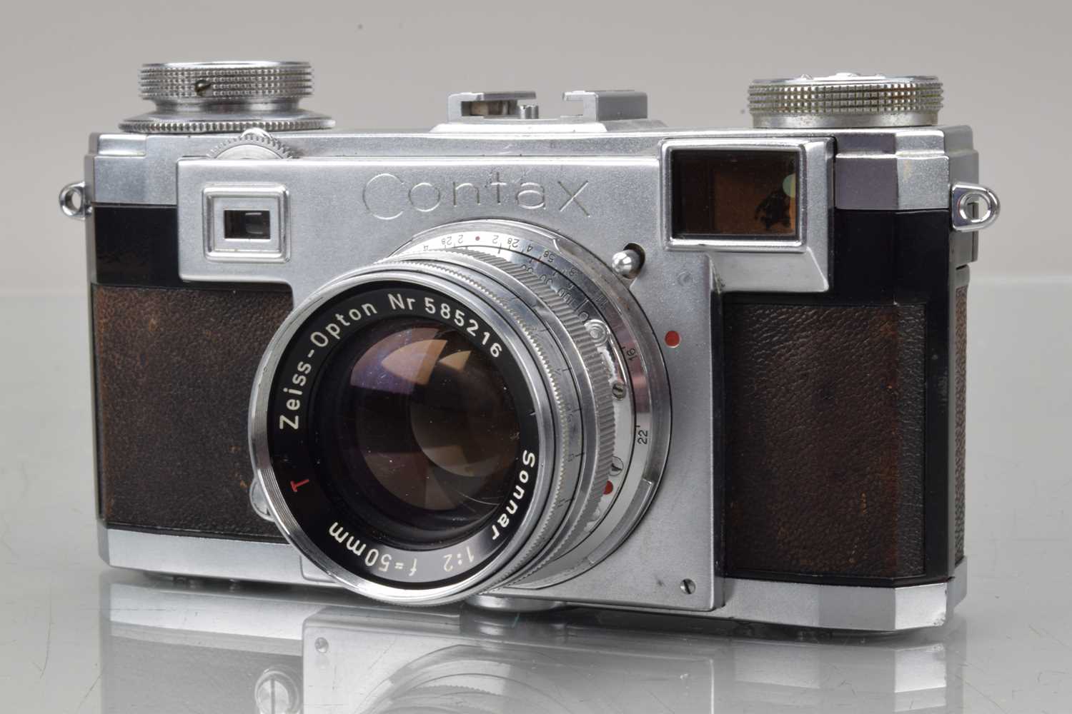 Lot 264 - A Zeiss Ikon Contax IIa 563/24 Rangefinder Camera