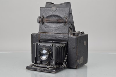 Lot 266 - A Graflex 3 A 3¼ x 5½'' Reflex Camera