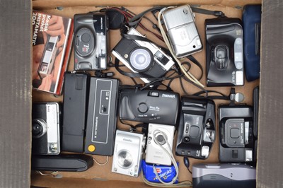 Lot 299 - A Tray of Compact Cameras
