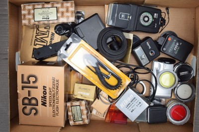 Lot 310 - A Tray of Nikon Accessories