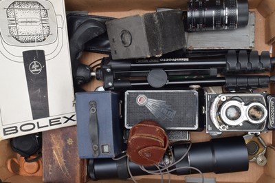 Lot 352 - Camera Related Accessories
