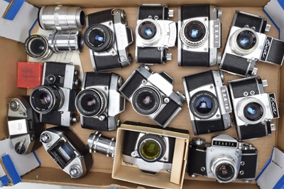 Lot 360 - A Tray of Ihagee SLR Cameras