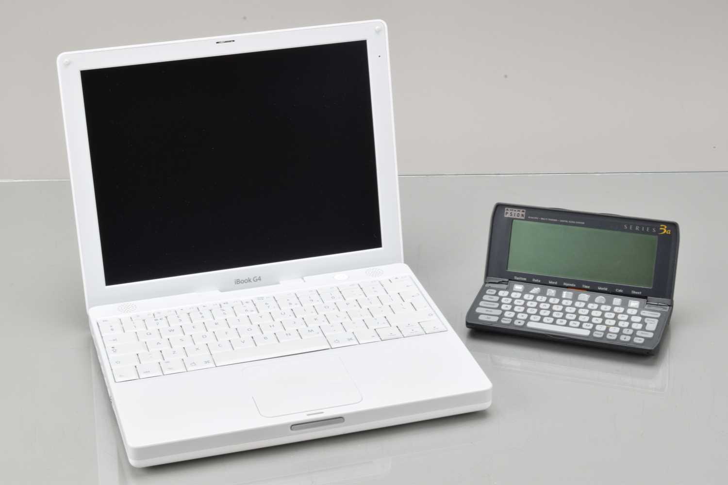 Lot 396 - An Apple iBook G4
