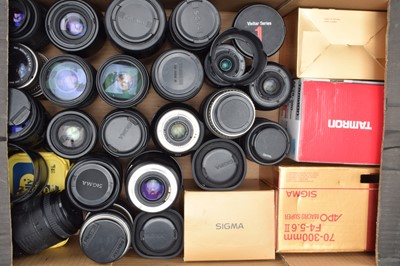 Lot 463 - A Tray of Auto Focus Lenses
