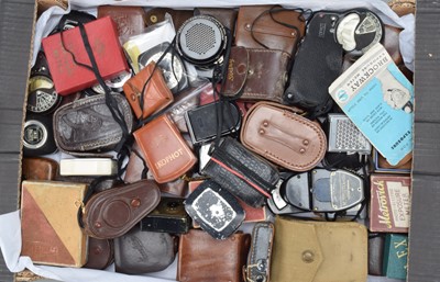 Lot 591 - A Tray of Exposure Meters