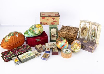 Lot 1324 - Various card and cloth covered boxes