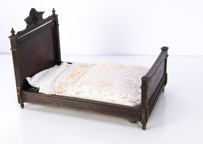 Lot 1327 - A French doll’s bed