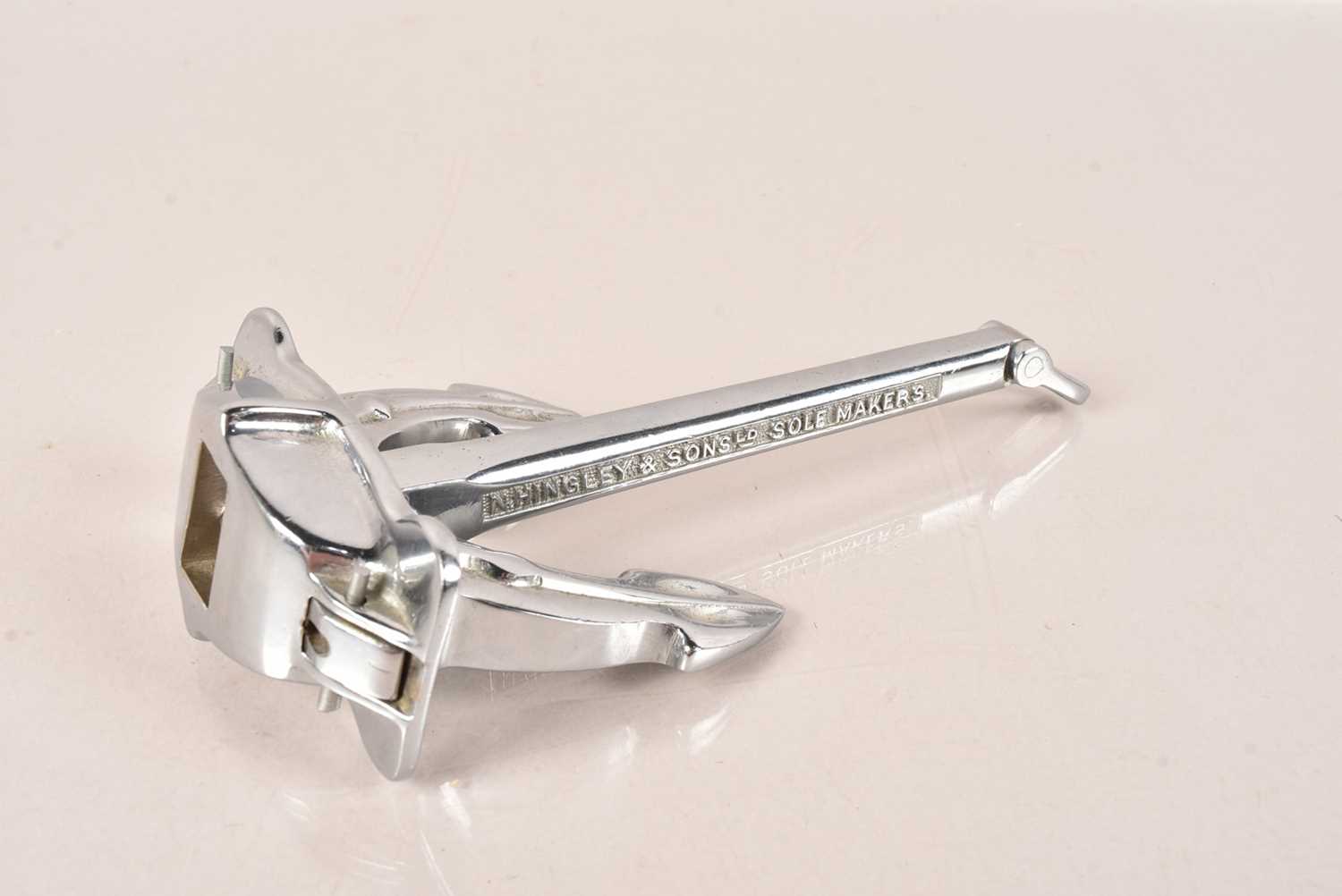 Lot 497 - A Hingley & Sons Ltd Saleman's Anchor Model