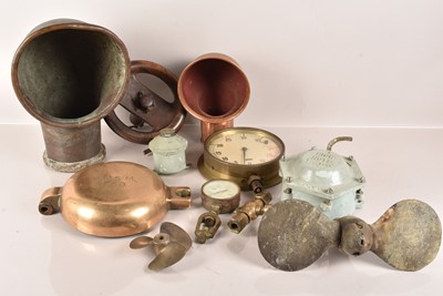 Lot 540 - An assortment of Maritime items