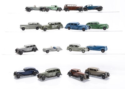 Lot 6 - Dinky Toys 30-40 Series Cars