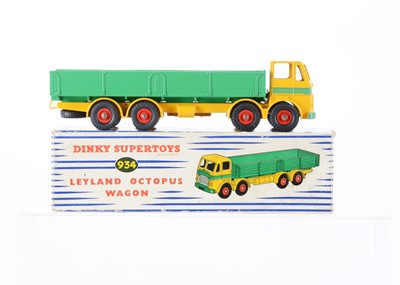 Lot 26 - A Dinky Supertoys 934 Leyland Octopus Wagon