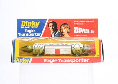 Lot 31 - A Dinky Toys 359 Gerry Anderson's Space:1999 Eagle Transporter