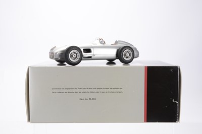 Lot 173 - A CMC 1:18 Scale Mercedes-Benz W196 Silberpfeil-Monoposto 1954