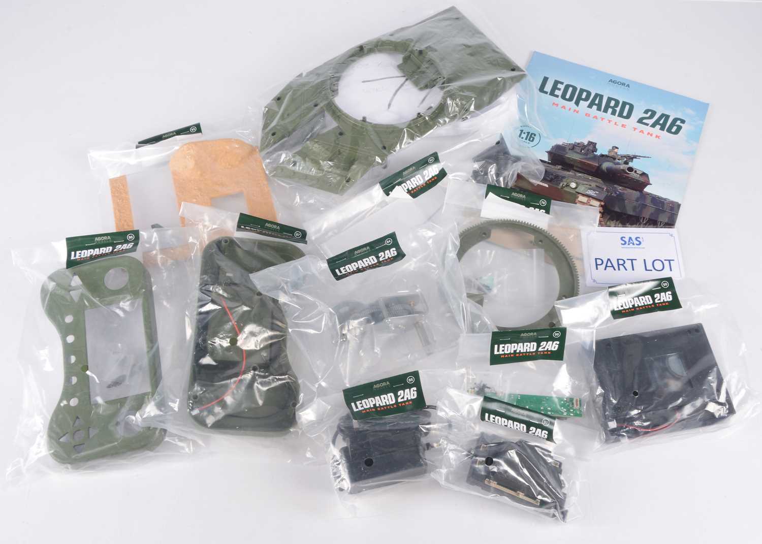 Lot 237 - Agora Models/Hachette 1:16 Scale Leopard 2A6 Main Battle Tank Partworks Kit