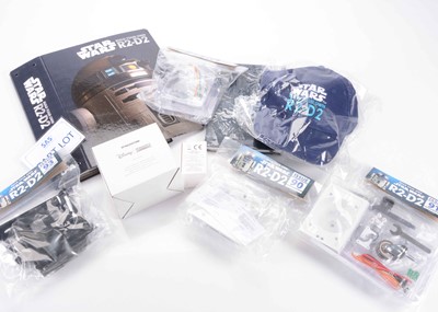 Lot 250 - DeAgostini 1:2 Scale Star Wars R2-D2 Partworks Kit
