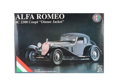 Lot 280 - A Pocher Rivarossi 1:8 Scale Model Kit - Alfa Romeo 8C 2300 Coupe "Dinner Jacket"