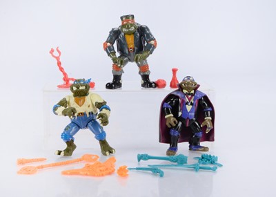 Lot 355 - Playmates Teenage Muntant Ninja Turtles (TMNT) Universal Studios Monsters Action Figures