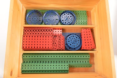 Lot 408 - A Marklin 1082 Mississippi Paddle Steamer Boat metal kit in the style of Meccano