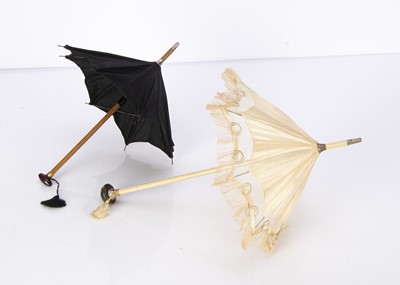 Lot 1392 - A dolls’ parasol