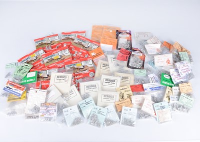 Lot 436 - 1:72 Scale and Smaller Scale White Metal WWI era and later Mainly Military Figures and Field Guns (70+ Packs)