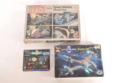 Lot 443 - Star Wars Kit and Micro Machines and Babylon 5 Kit (3)