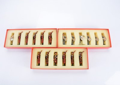 Lot 521 - Very rare figures by Richard Newth-Gibbs 18pce set Scottish Horse Pipes & Drums 1912